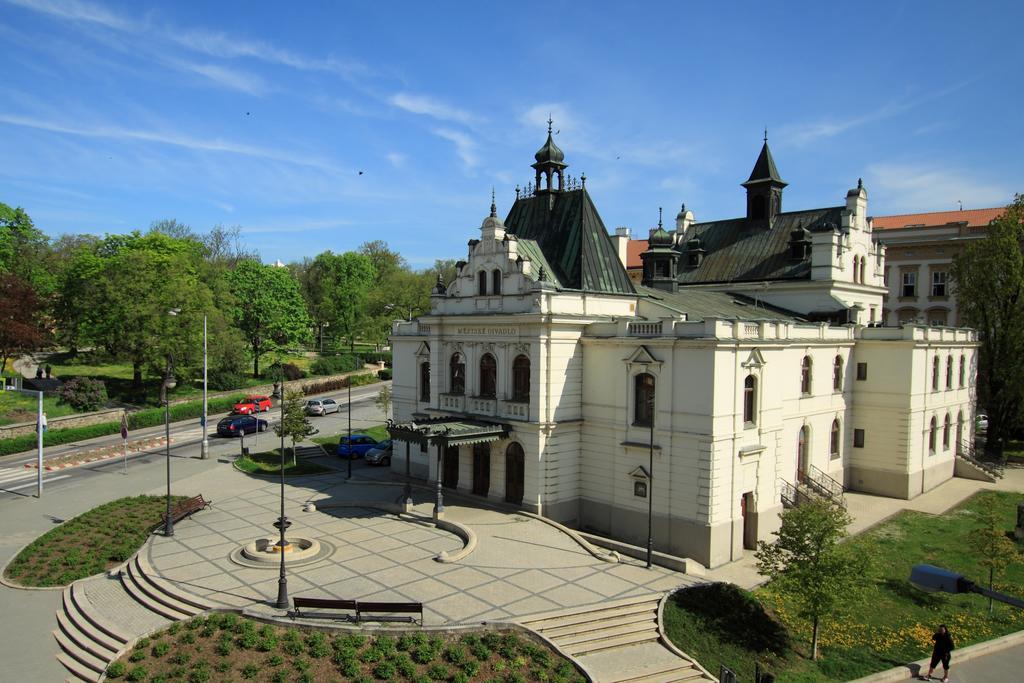 Hotel U Divadla Znojmo Exterior photo
