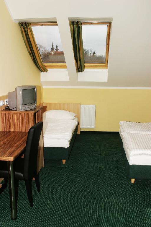 Hotel U Divadla Znojmo Room photo